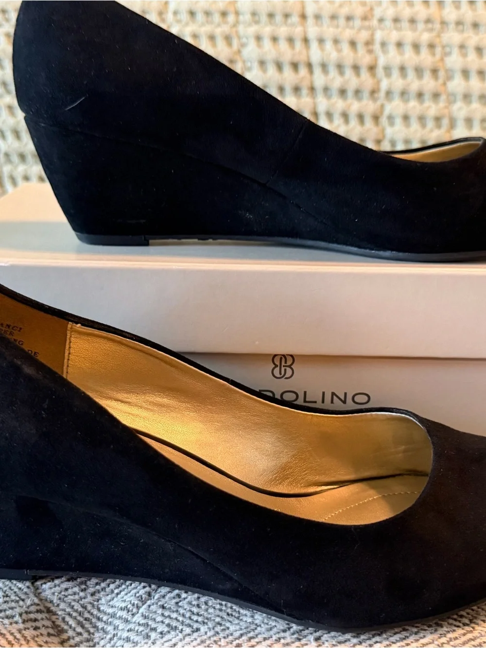 Bandolino Black Suede wedge/pump dress